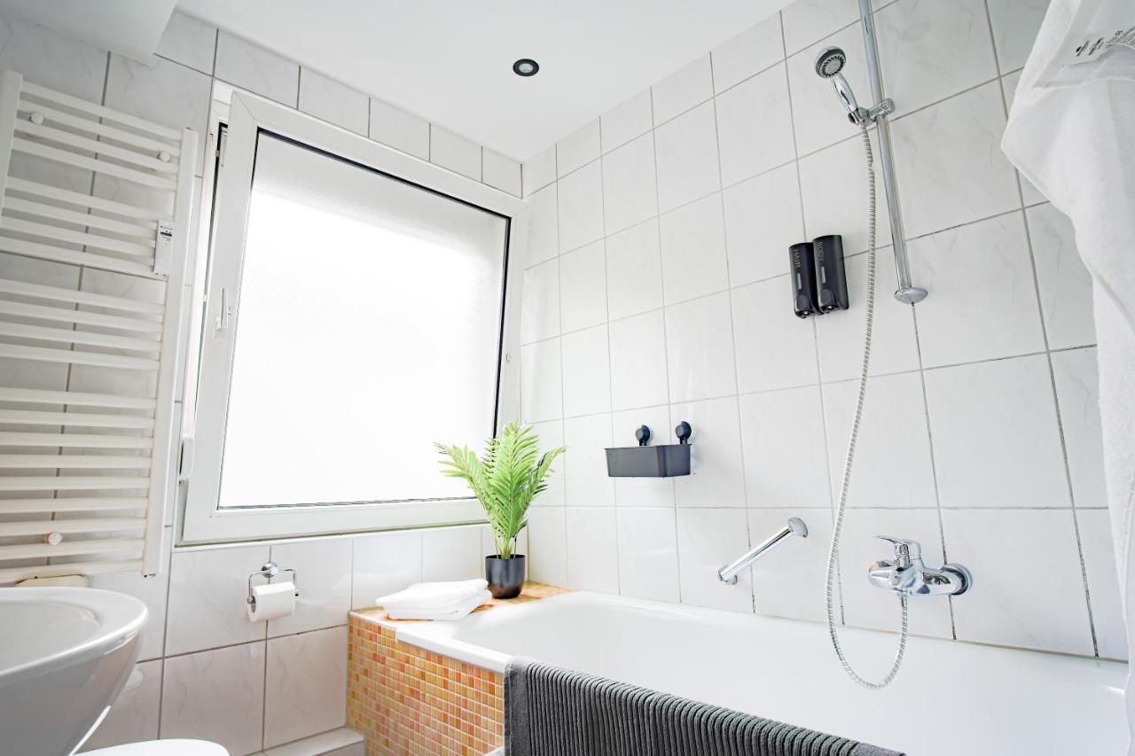 Homefy Bright And Cozy Holiday Apartment - Washer & Dryer - Free Parking Essen Eksteriør bilde